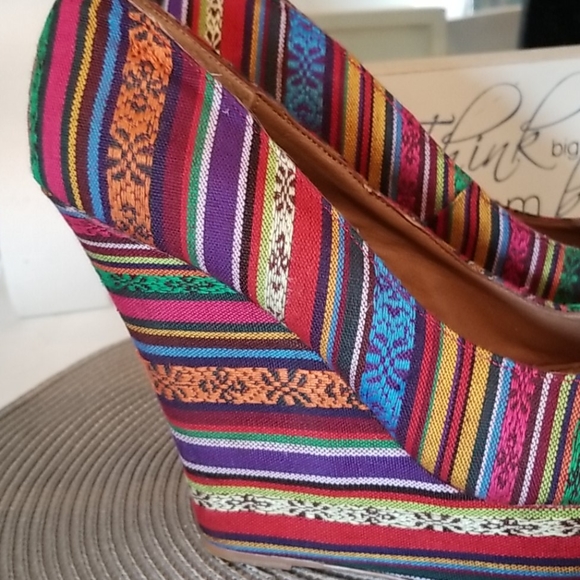 Steve Madden Pammyy Wedges, size 9.5 - Picture 4 of 10